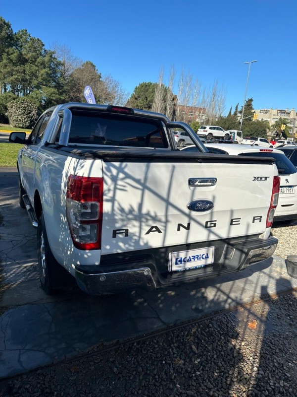 Ford Ranger XLT 4x2 Nafta