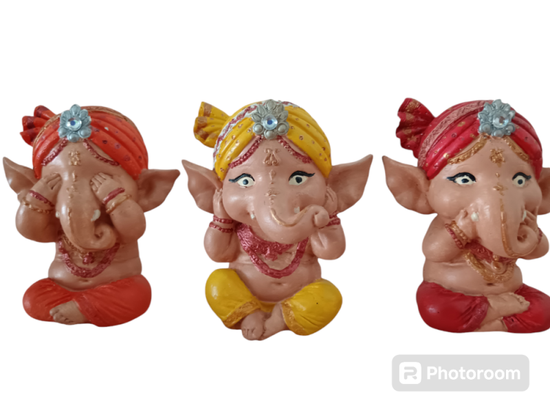 Budas, ganeshas etc