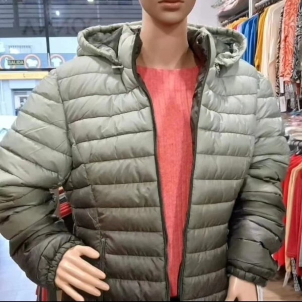 Campera con capucha desmontable del M al 2XL